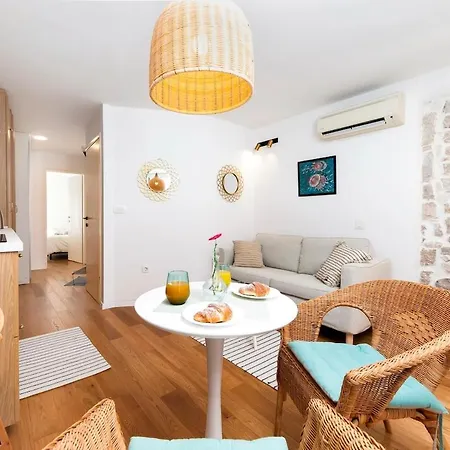Cobblestone Comfort In