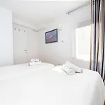 Cobblestone Comfort In Διαμέρισμα *