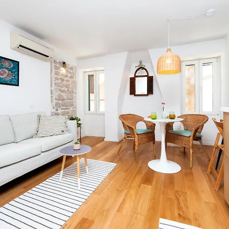 Cobblestone Comfort In * Rovinj